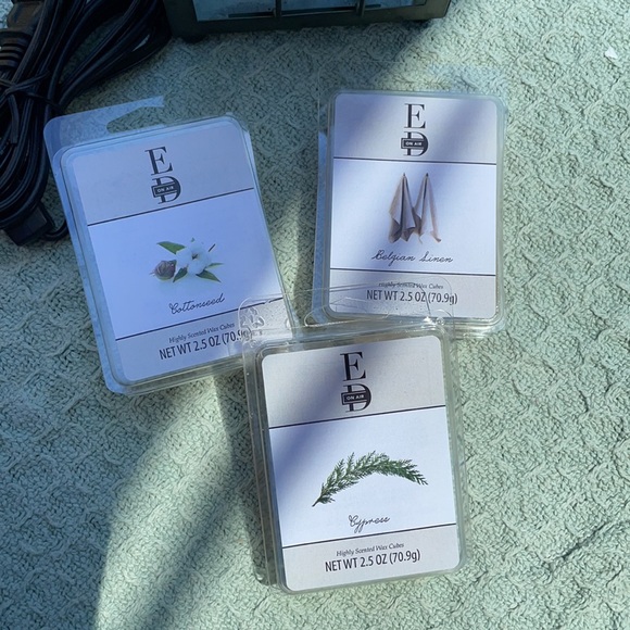 ED by Ellen Warmer - Picture 2 of 7